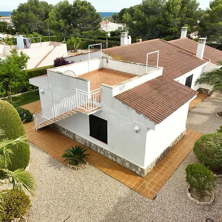 Exclusiva Con Piscina Villa
