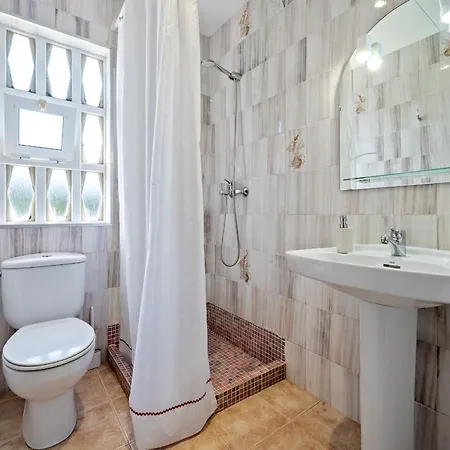 Villa Exclusiva Con Piscina